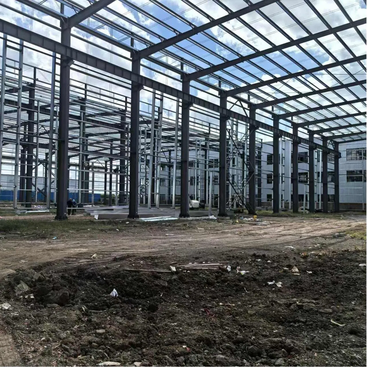 Prefabricated Metal Sandwich Panel Insulation Fireproof Euro Standard Steel Structure Frame for Farm/Cowshed/Chicken Poultry