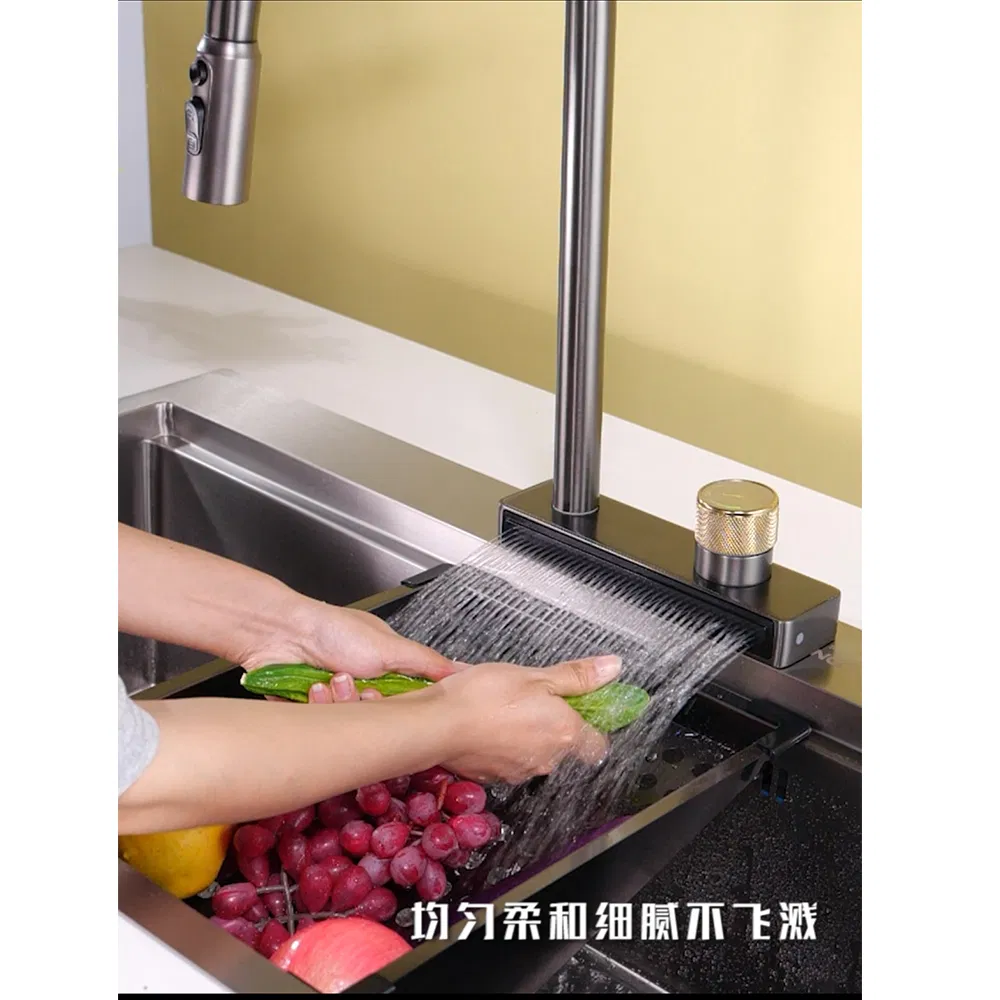 Hot Sell Brass Kitchen Faucet with Multi Function Rainfall for Kitchen Sink