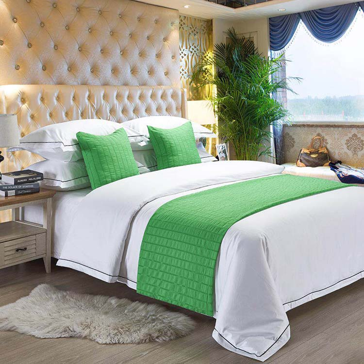 Autumn Style High Quality Cushion Cover and Bed Runner for Hotel