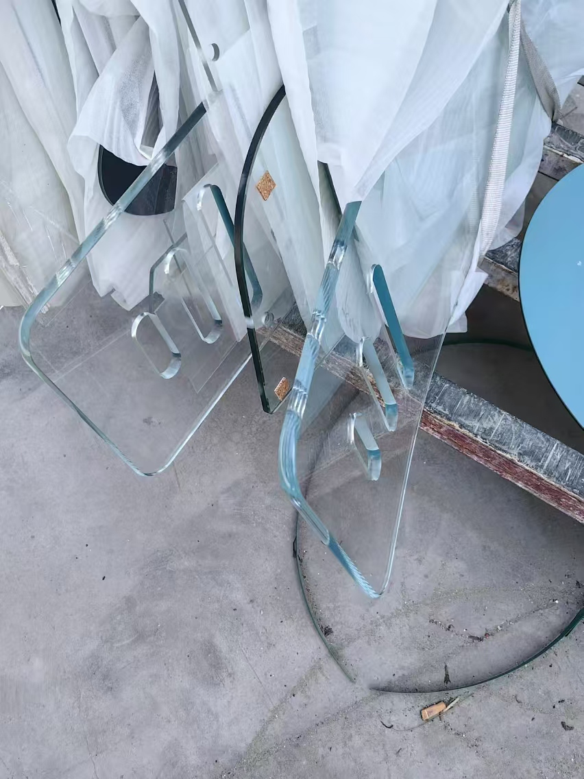 Extra Clear Curved Tempered Glass Pencil Round Flat Polished Edges and Slots