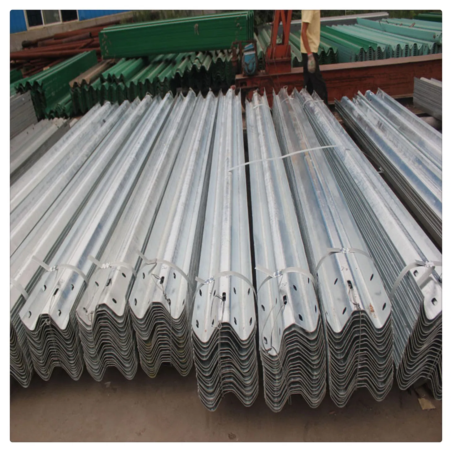 Enhanced Safety Highway Traffic Safety Three Beam Corrugated Thrie Beam Guardrail