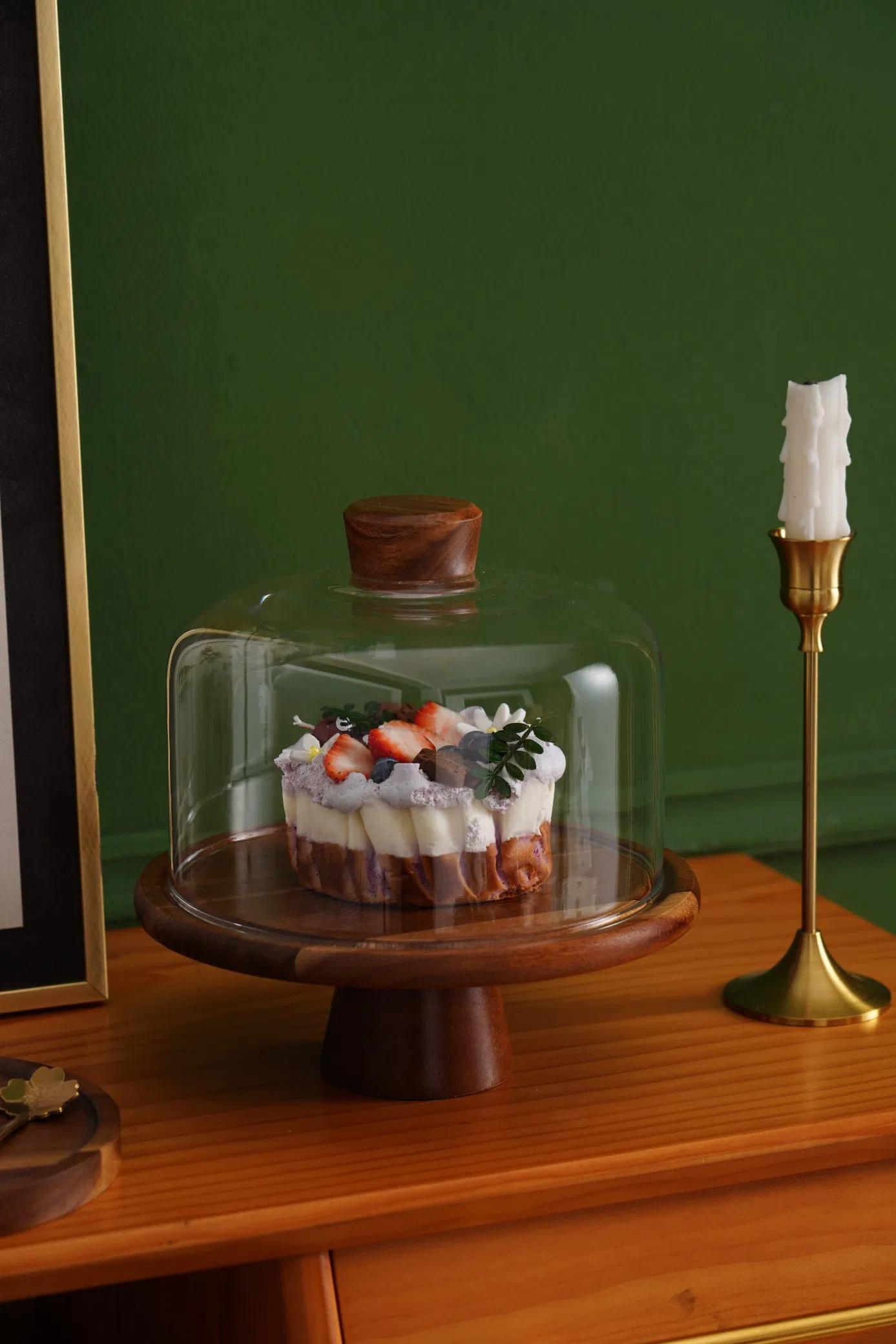 Modern Multi-Level Fruit Rack for Sophisticated Event Showcases