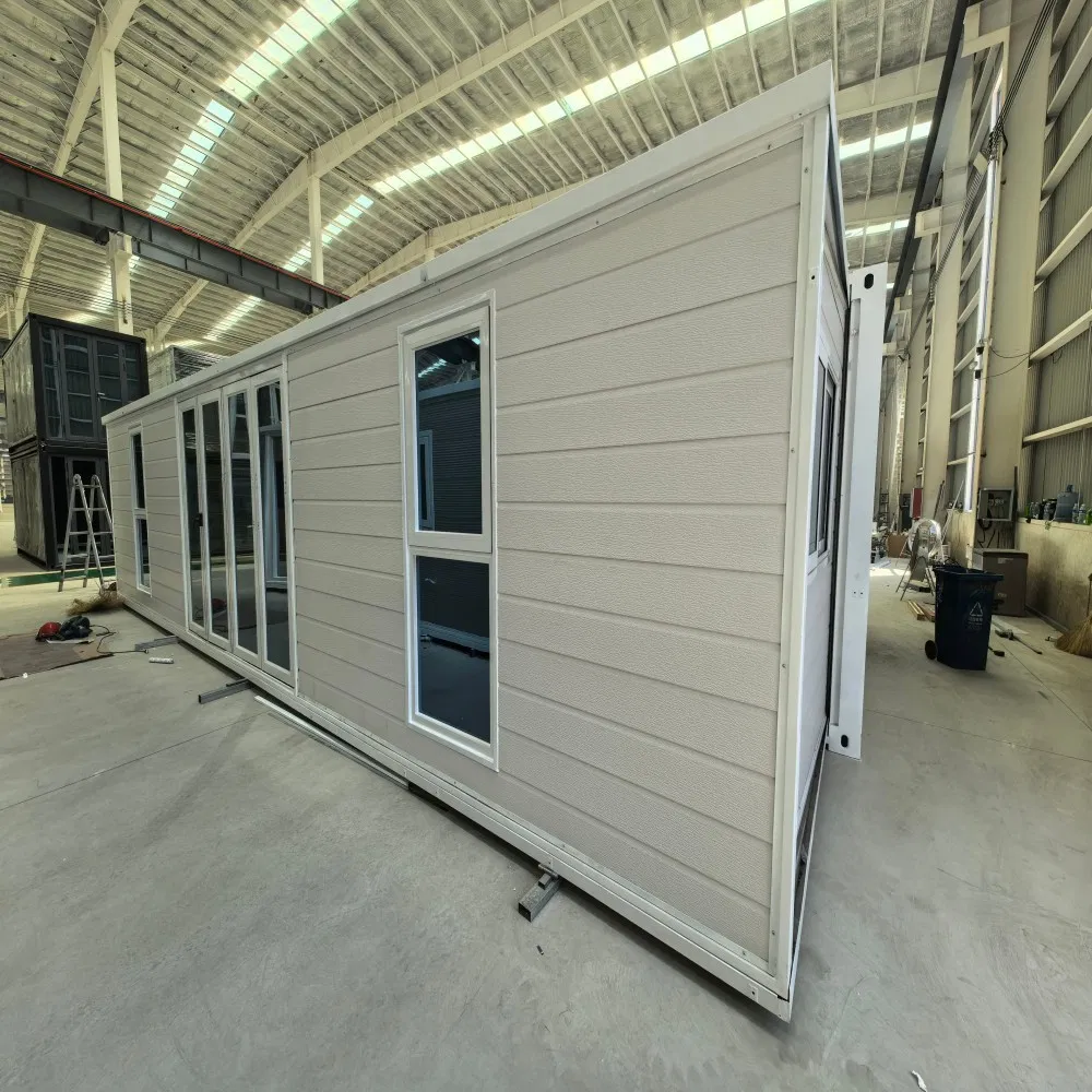 10FT, 20FT, 30FT 40FT Movable Modular Cabin Portable Movable Expandable Home Folding Prefab Container House Made of Sandwich Panel for Australia