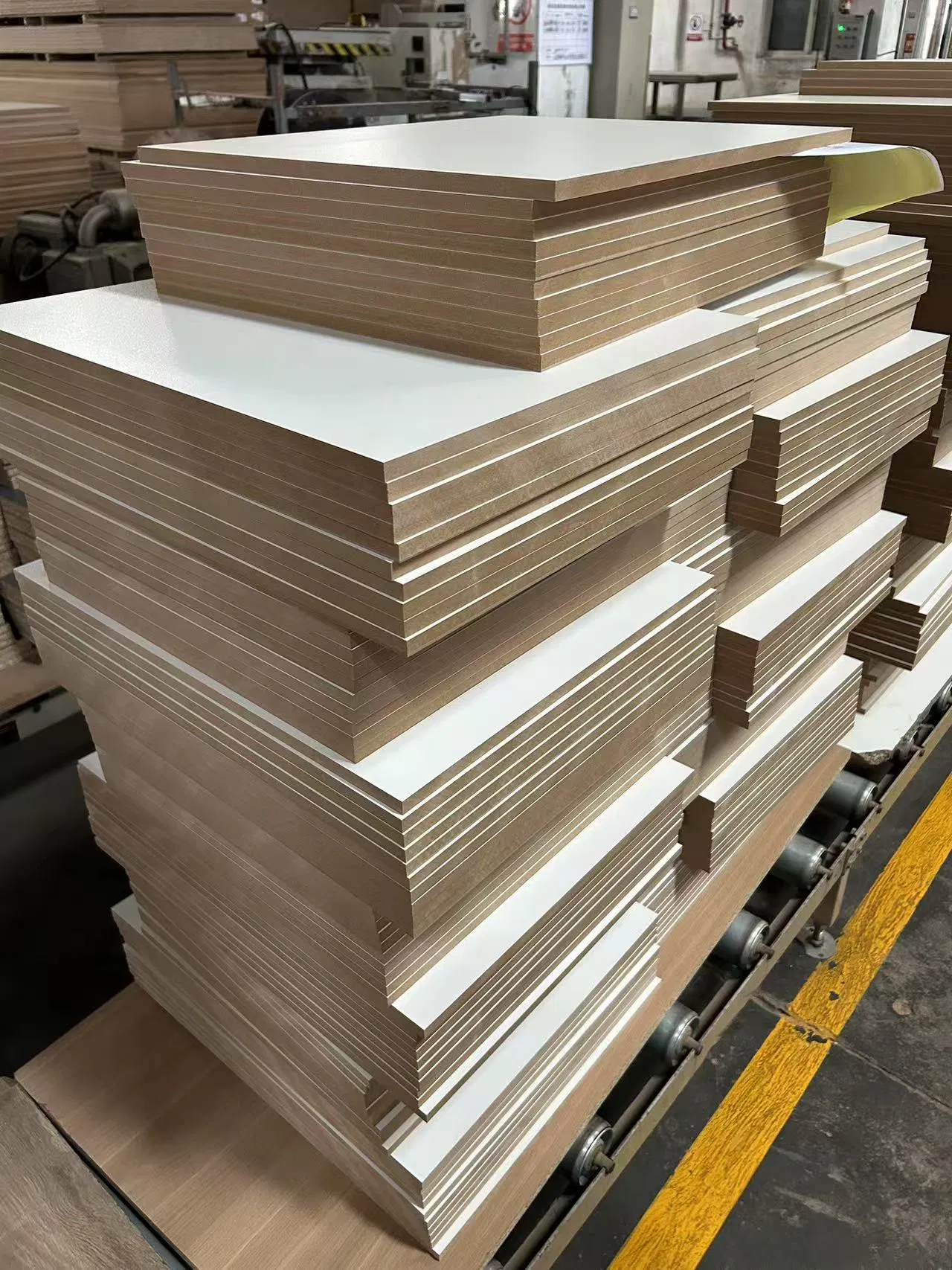 Versatile High-Quality MDF Sheets for Creative Crafting Needs