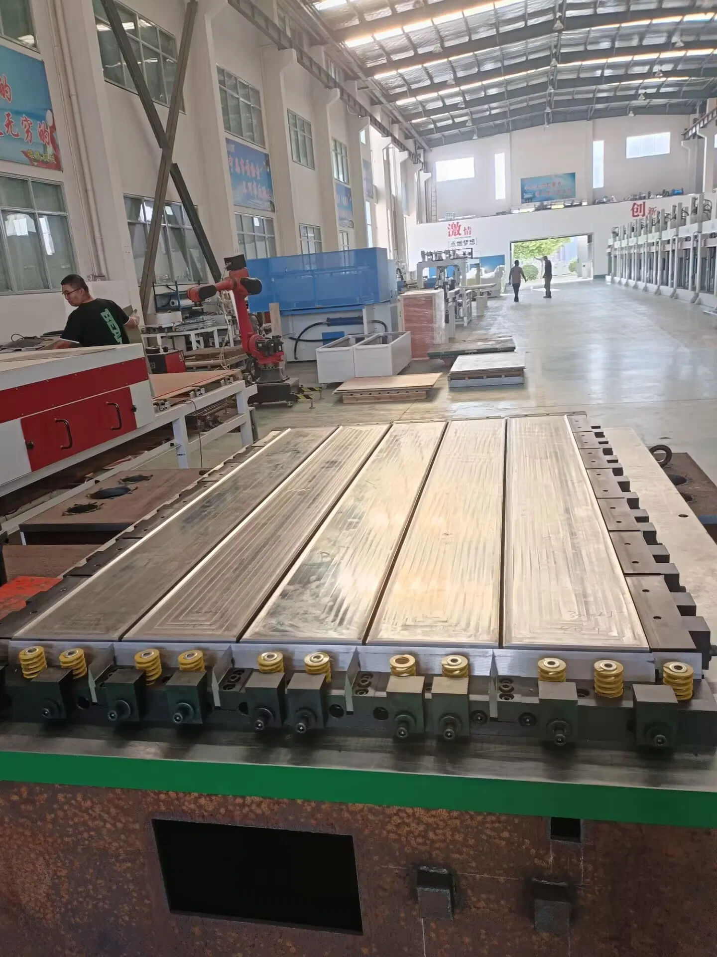 Lvt / Spc Floor Cutting Mold
