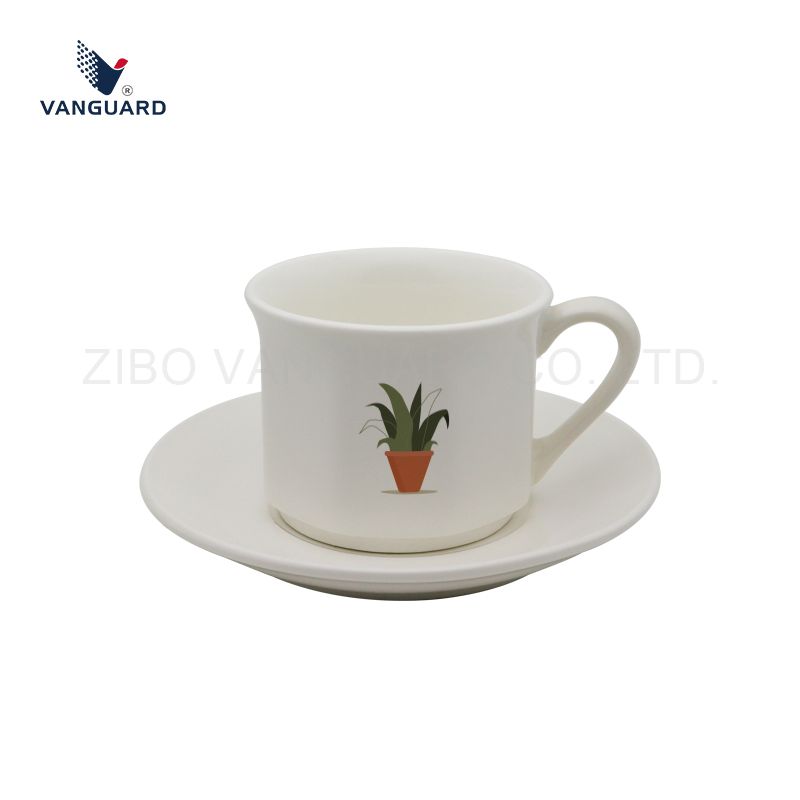 Набор чашка с блюдцем керамический, классический белый