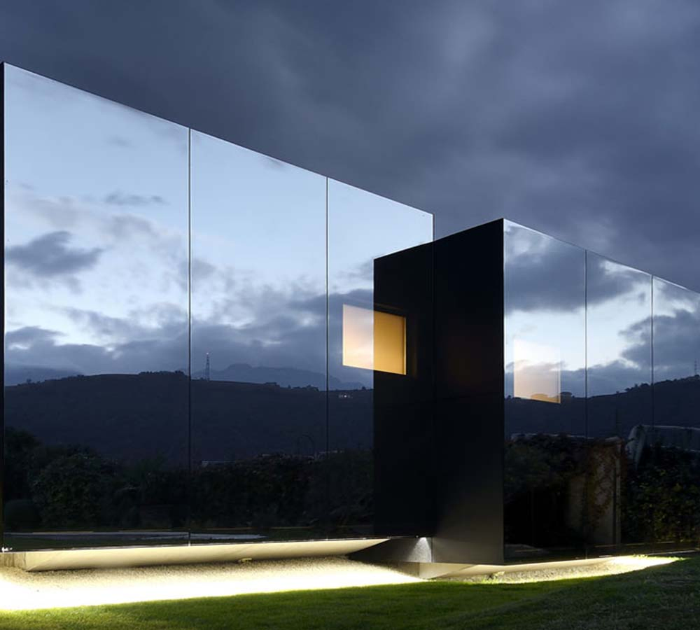 Factory Outlets One-Way Mirror 3mm~19mm Half Coated Semi-Transparent Two-Way Anti-Scrach Glass for Low-Emissivity Windows Outer Surface Building Glass