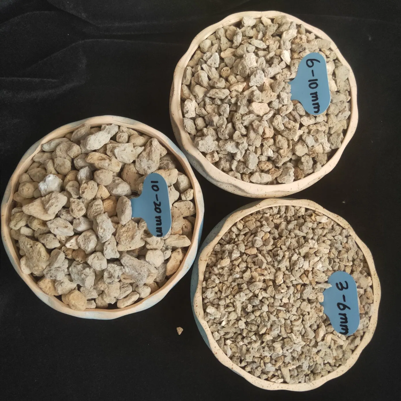 Light-Weight Pumice White Stone Float on Water for Foot Cleaner Filter Gardening Farm Growing Plants etc.