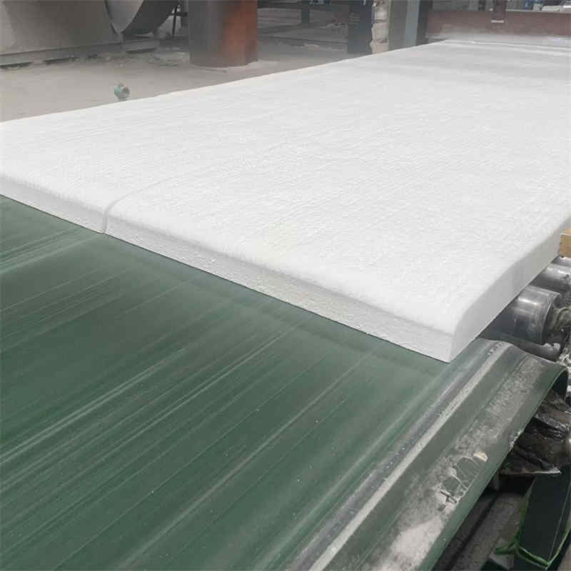Durable Fire-Resistant Ceramic Fiber Blanket for Insulation Needs