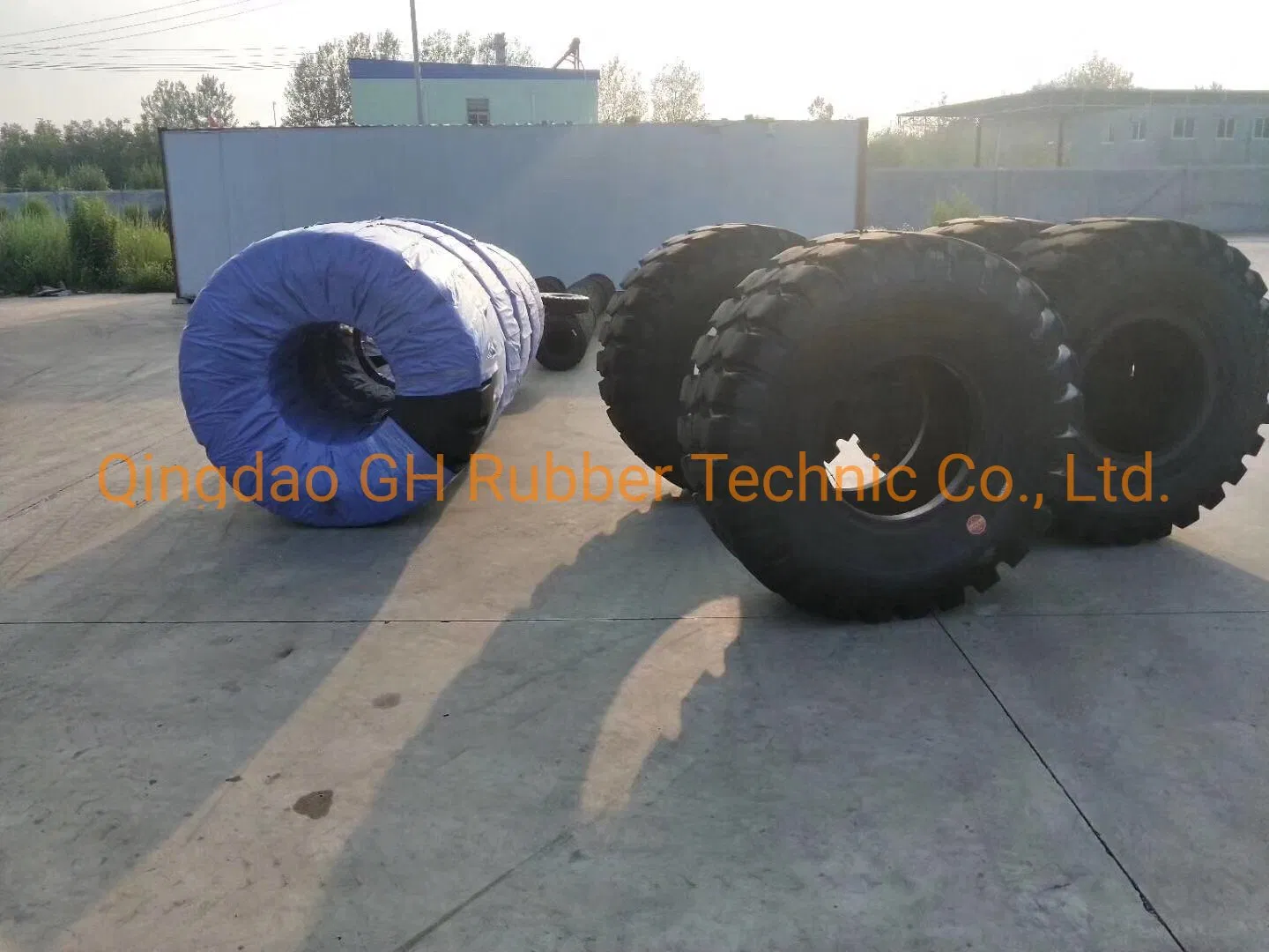 Шина внедорожная 20.5/70-16 14PR TL E-3/L-3 для погрузчика, бульдозера, грейдера, скрепера