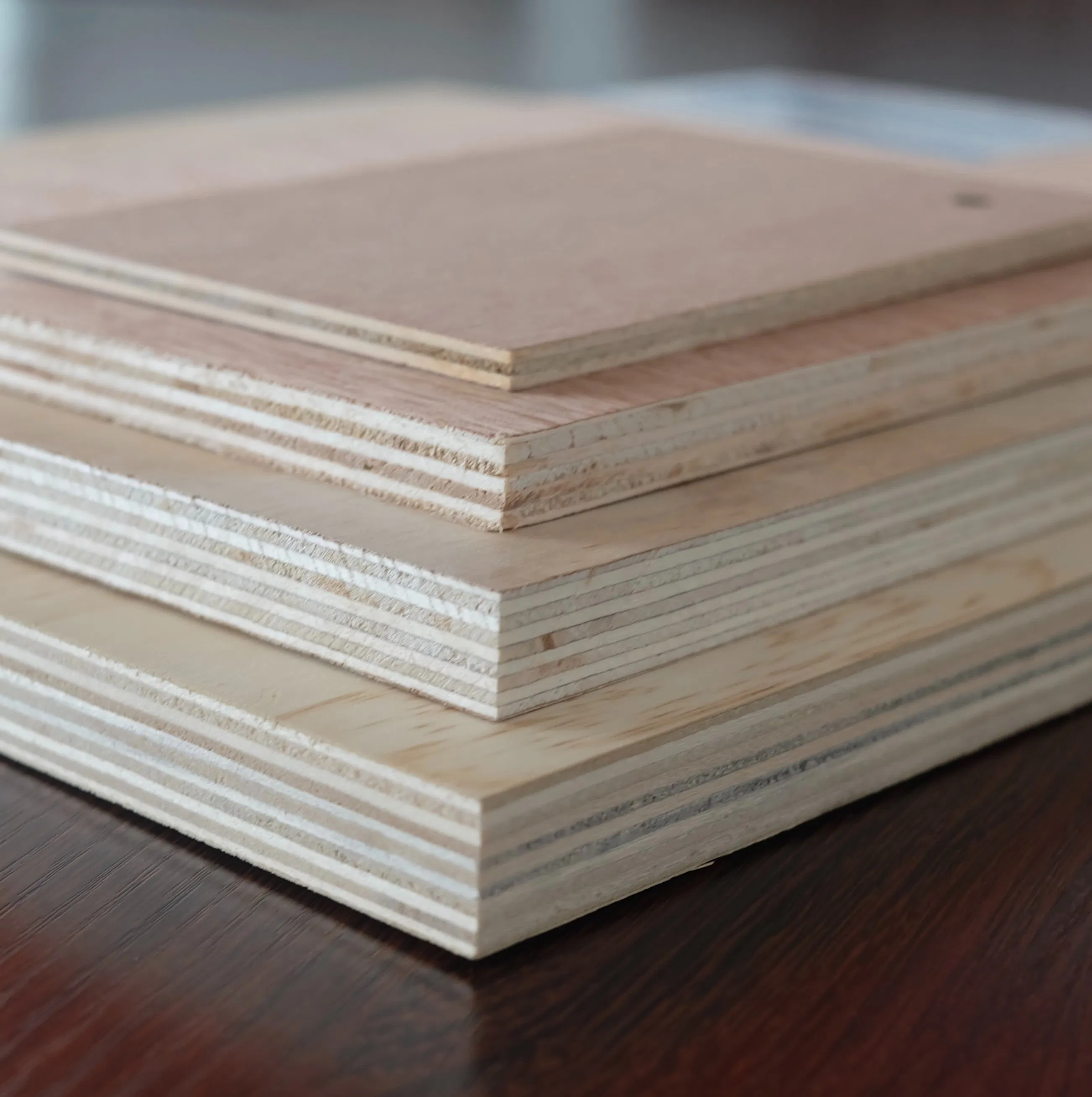 Wholesale BB/CC Grade Veneer Birch Plywood 15mm 18mm