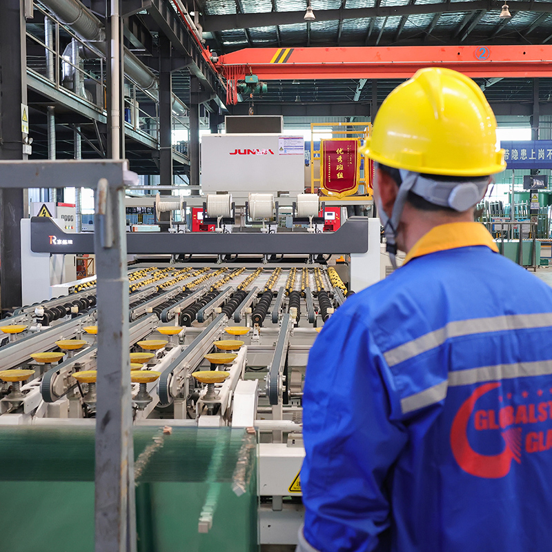 China Manufactured Flat and Curved Tempered Building Safety Glass