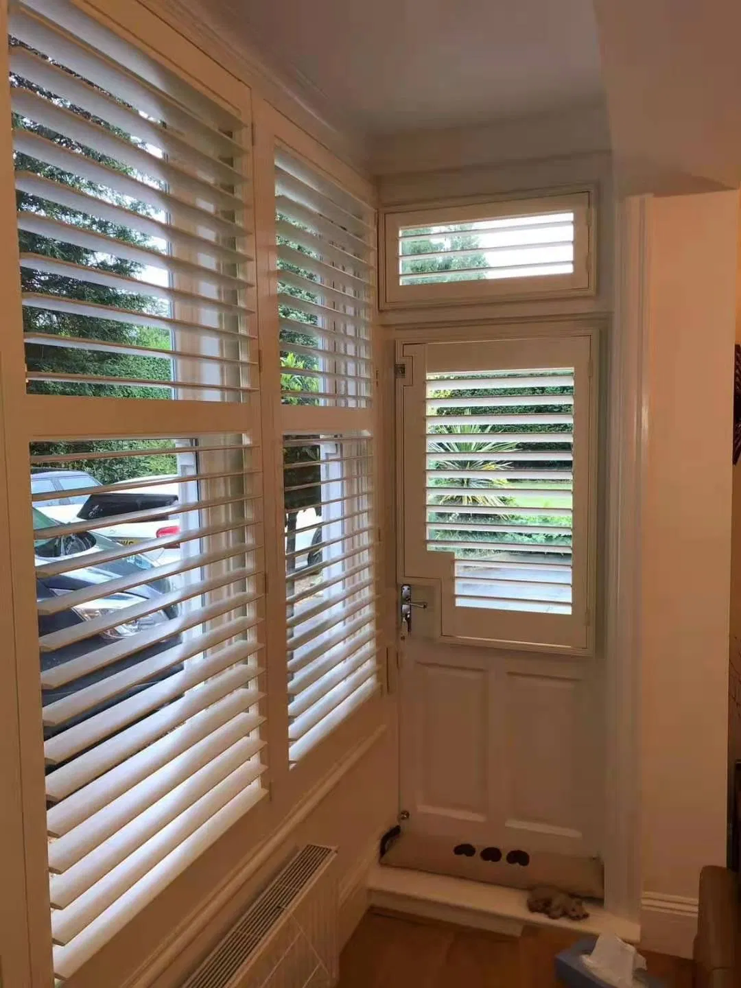 Supply PVC Plantation Window Shutters