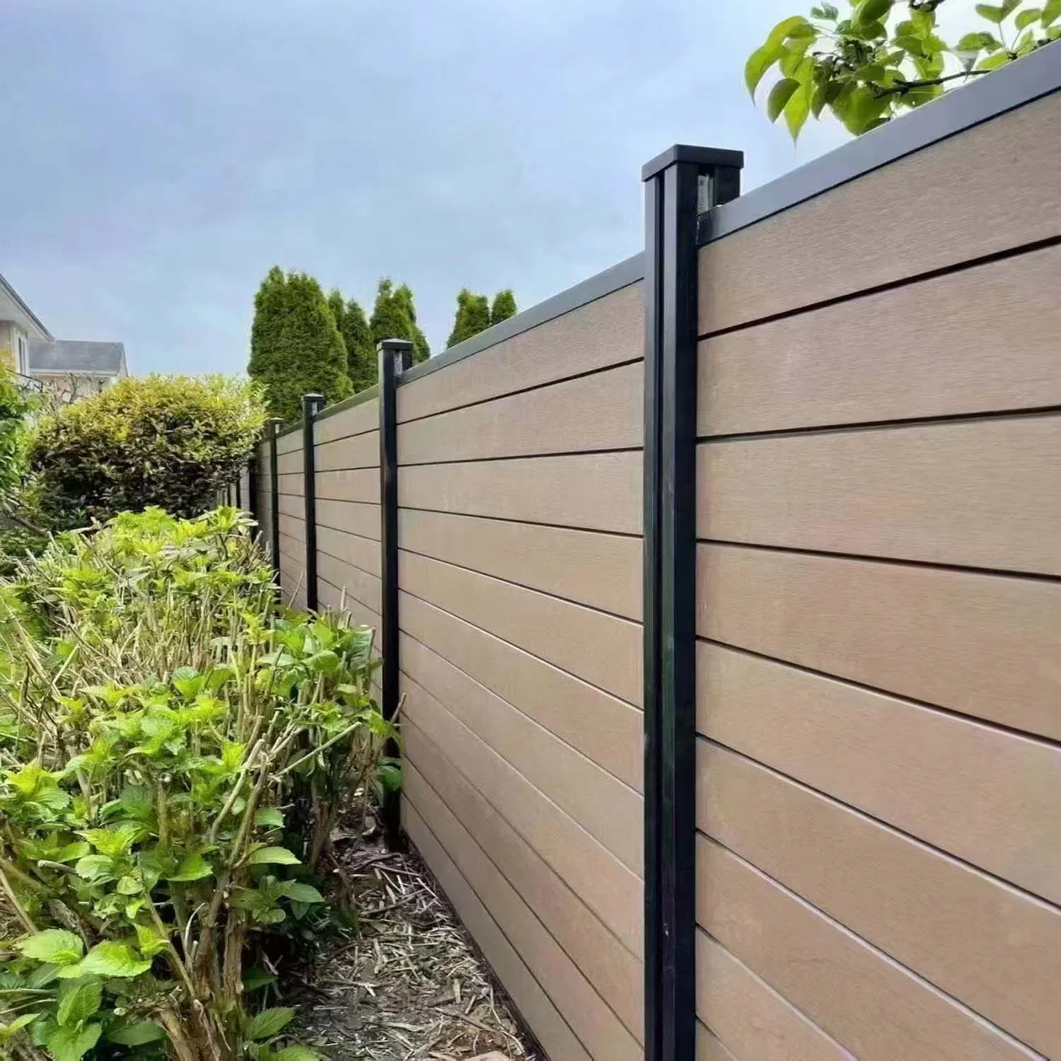 Outdoor Yard Terrace Waterproof UV Resistance Wood Plastic Composite WPC Fence Panel