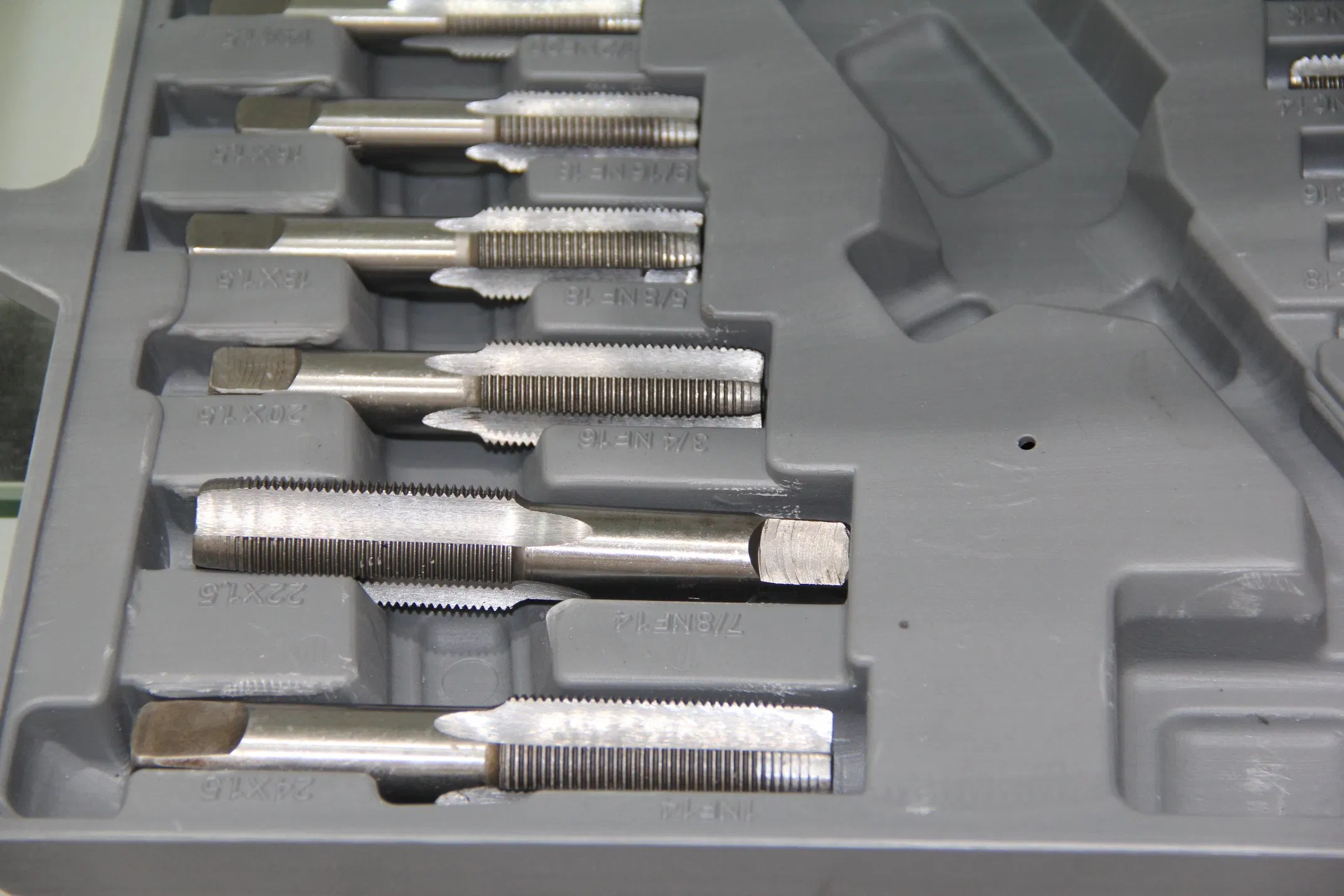 44PCS Tap and Die Set Hand Tool