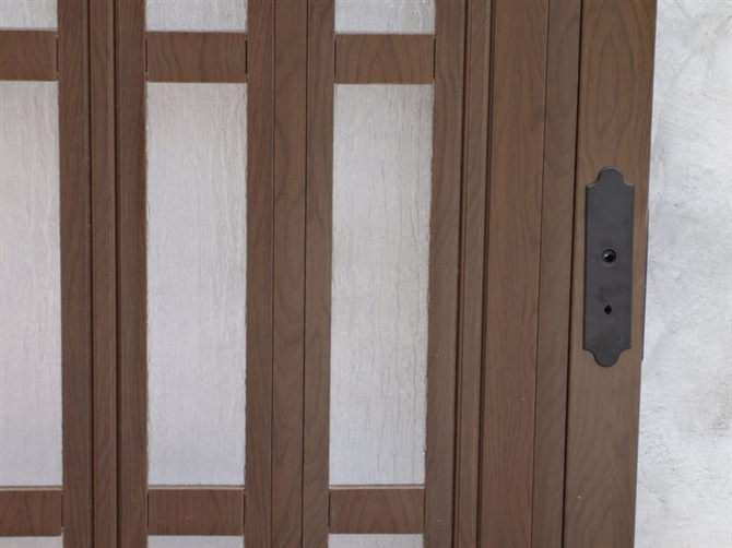 PVC Accordion Bi-Folding Door for Home Price Modern Design for Houses Interior Room Lightweight Easy Installation Isolation