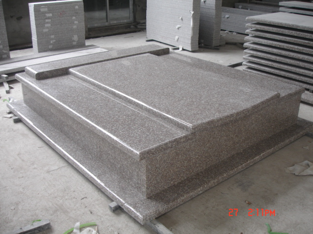 Wholesale Poland Granite European Memorial Tombstone Gravestone for Cemetery Material Cross Hand Carving, Machine Carving Memorial Monument Design
