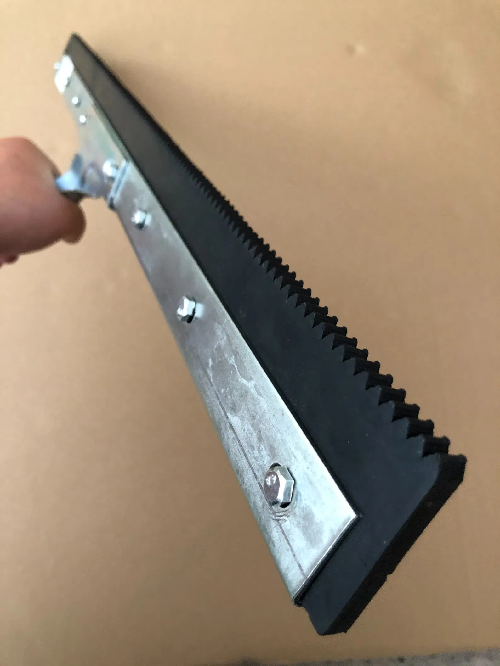 Speed Squeegee, 18" 3/16"5mm Notch, Black Neoprene Rubber