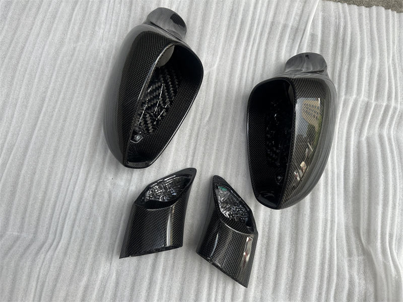 Накладки на зеркала Ferrari F8 из сухого карбона (OEM-стиль)